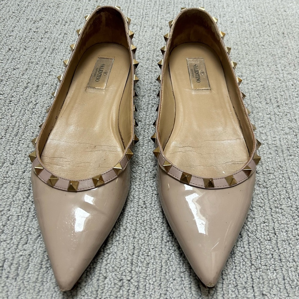 Authentic VALENTINO
Rockstud Patent Leather Ballet Flats
